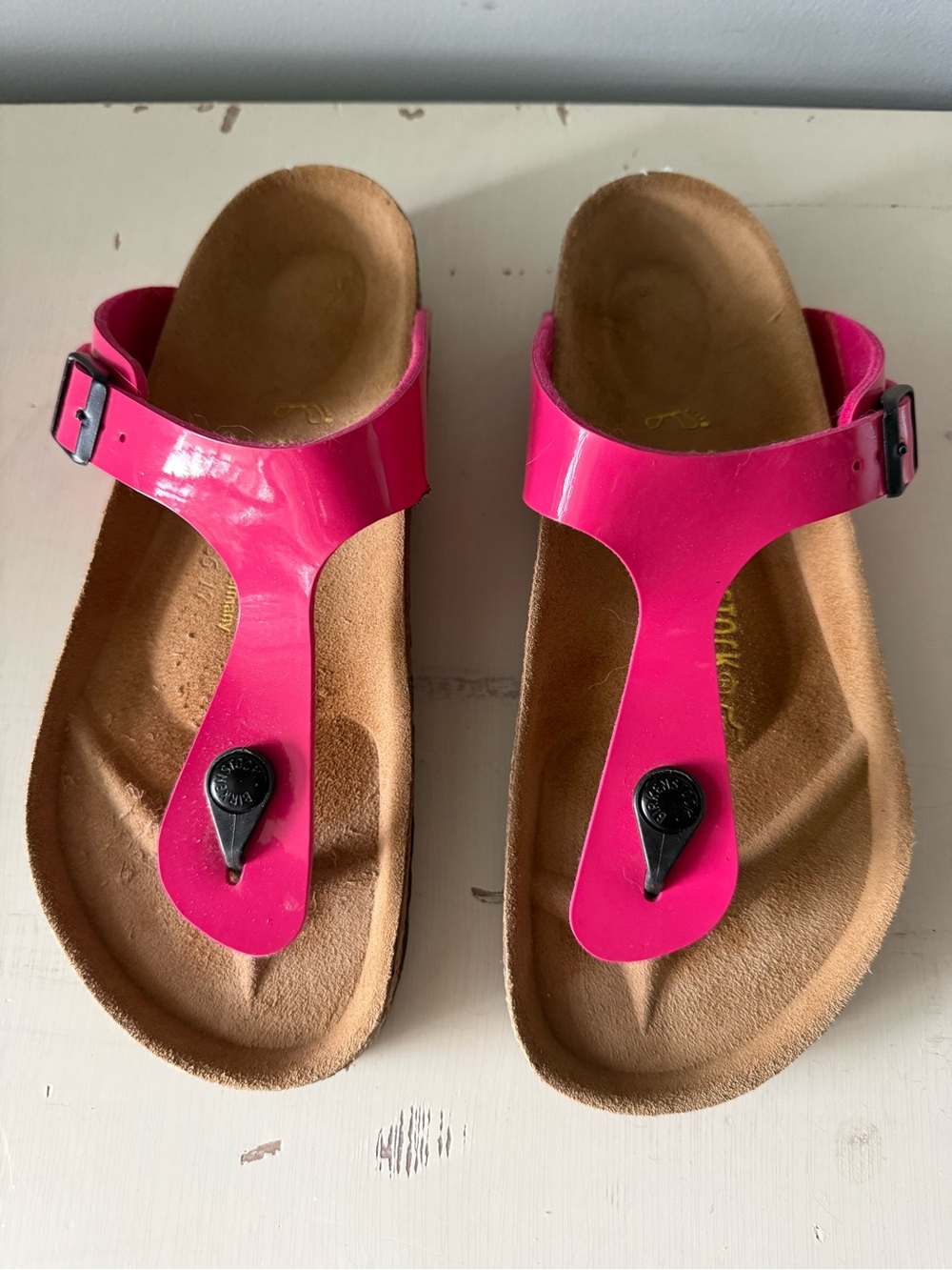 Birkenstock Gizeh pink patent sandals • Women’s 37